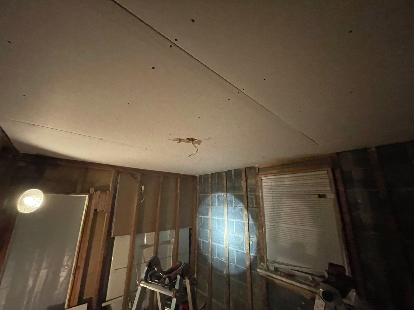 Drywall Repair & Installation