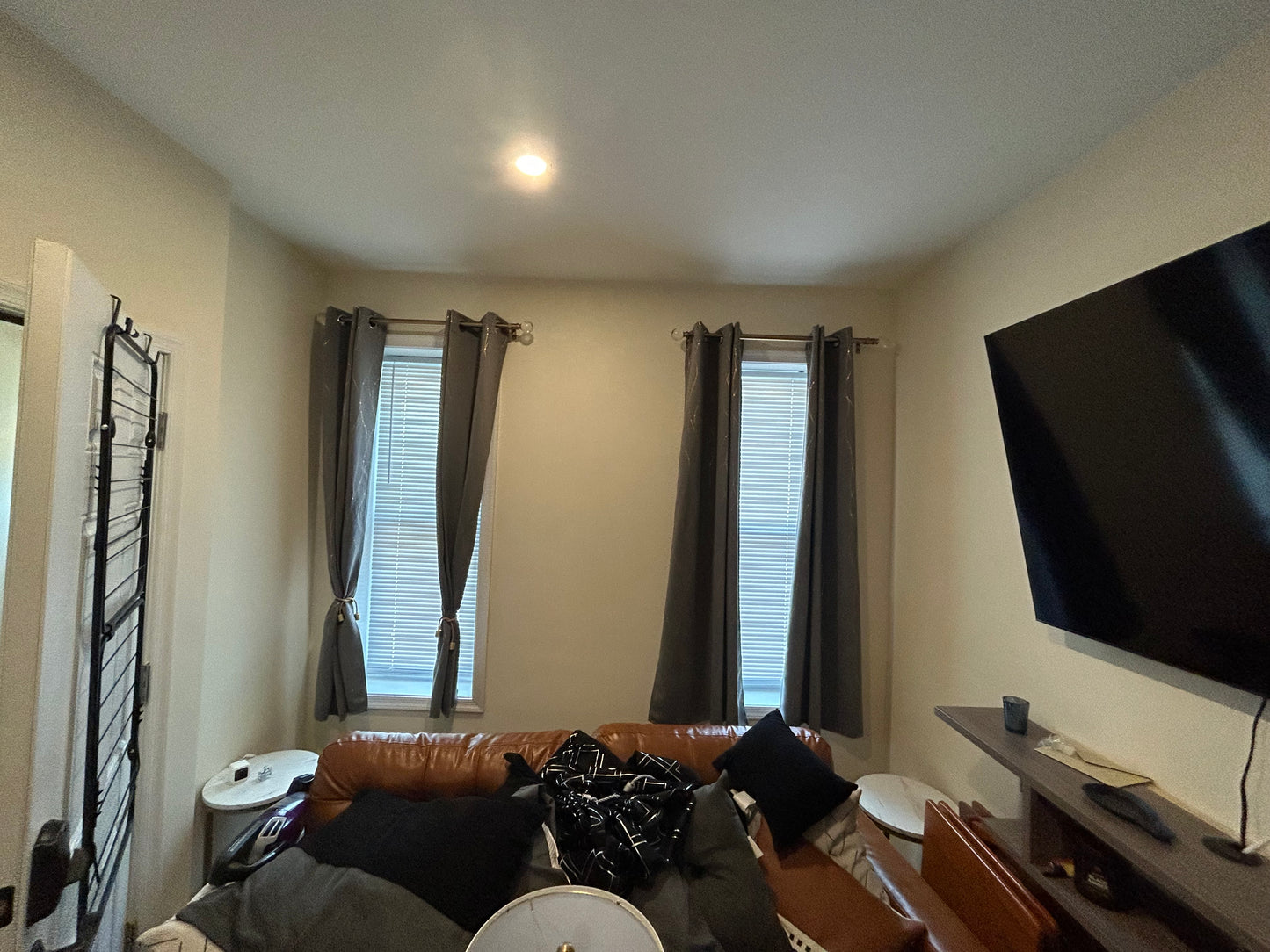 Curtains/Blinds