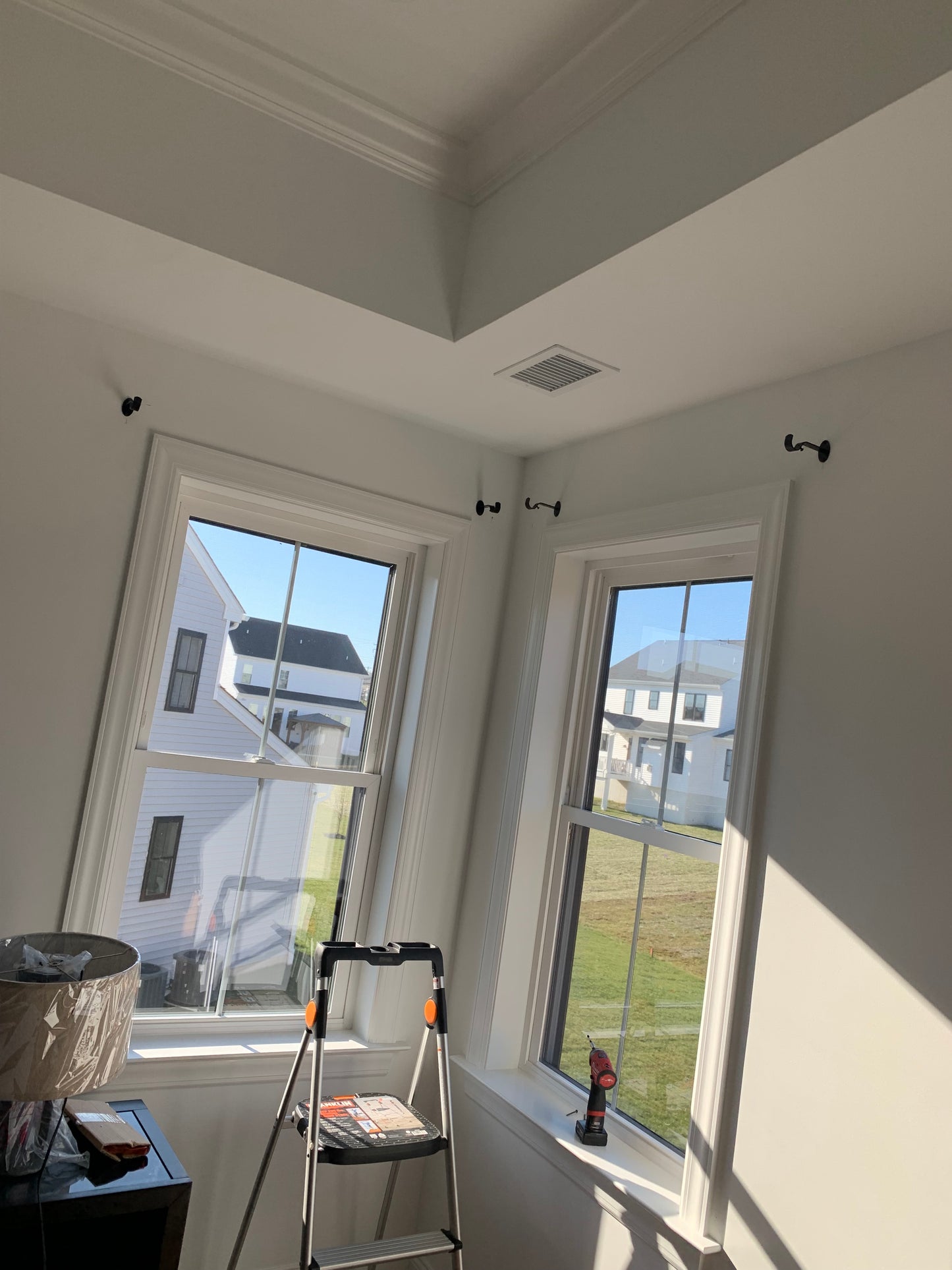 Curtains/Blinds