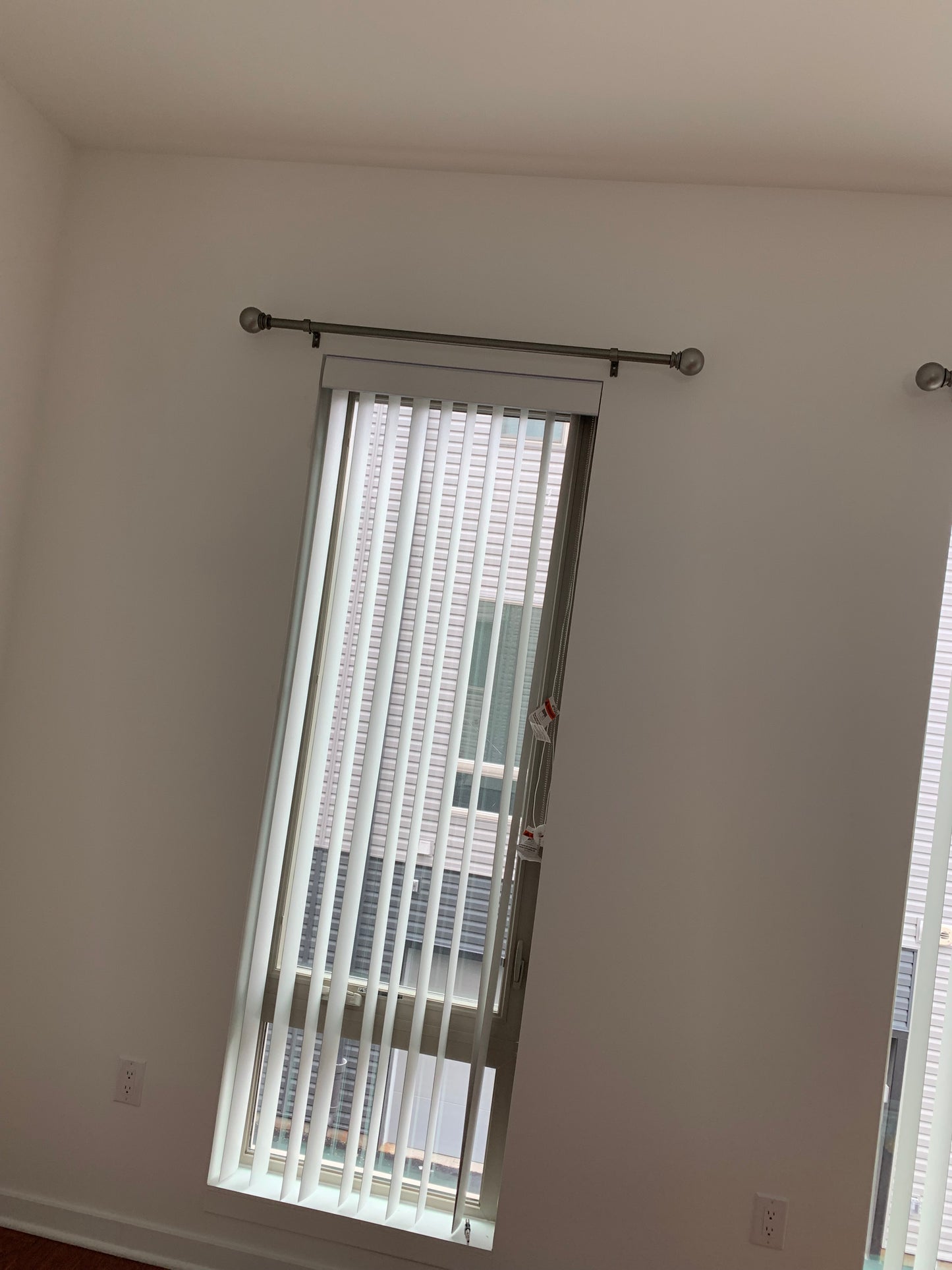 Curtains/Blinds