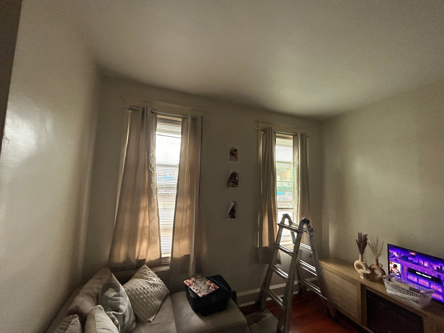 Curtains/Blinds