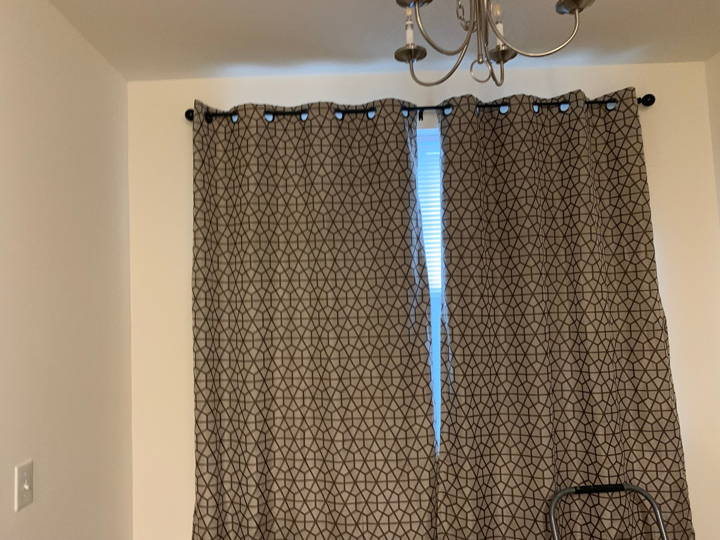 Curtains/Blinds