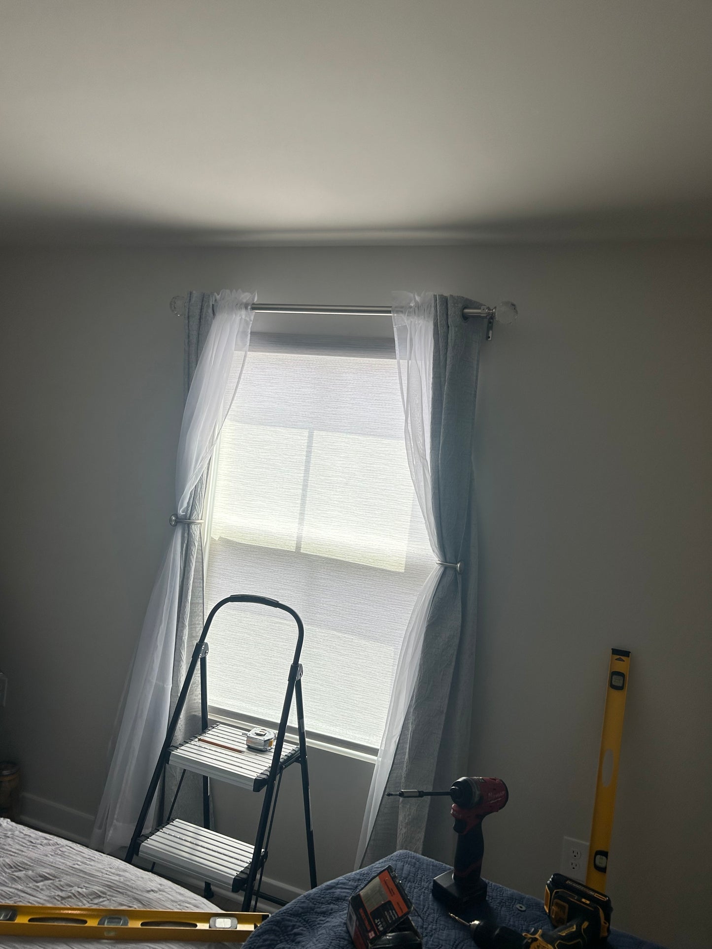Curtains/Blinds