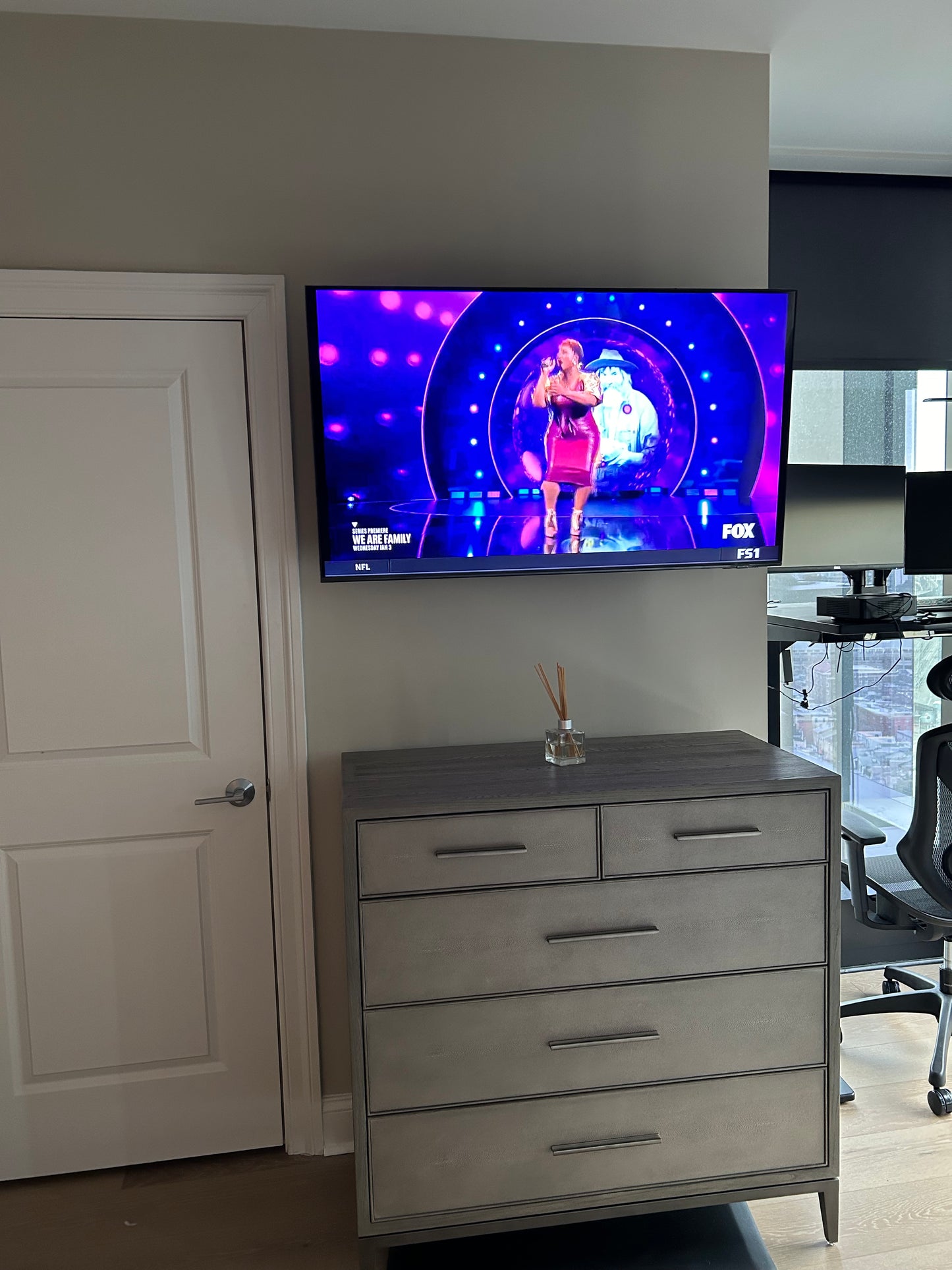 TV MOUNTING