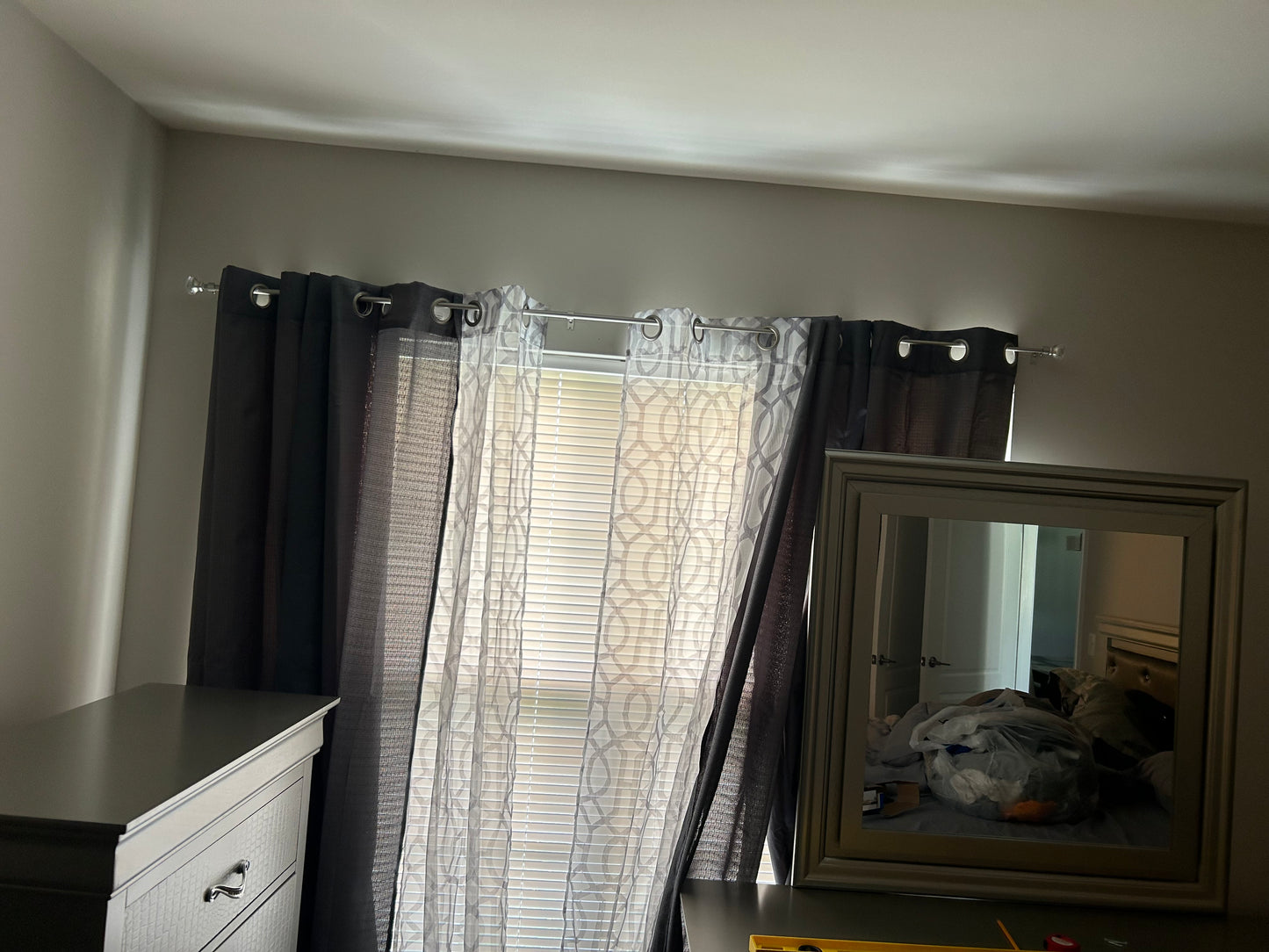 Curtains/Blinds