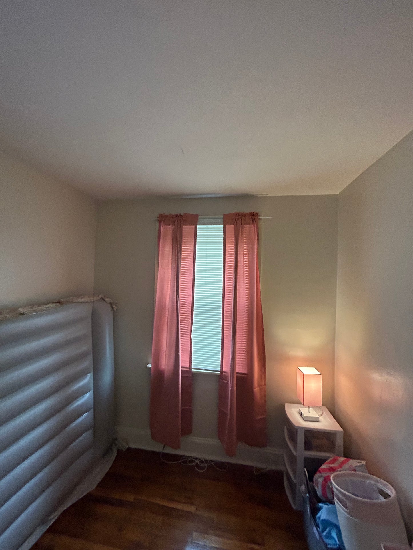 Curtains/Blinds