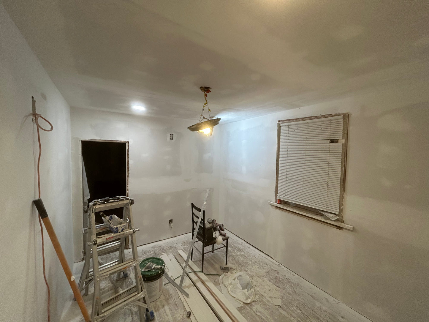 Drywall Repair & Installation