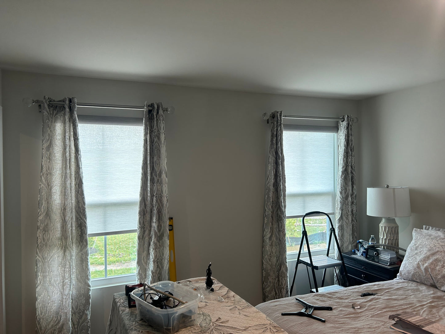 Curtains/Blinds