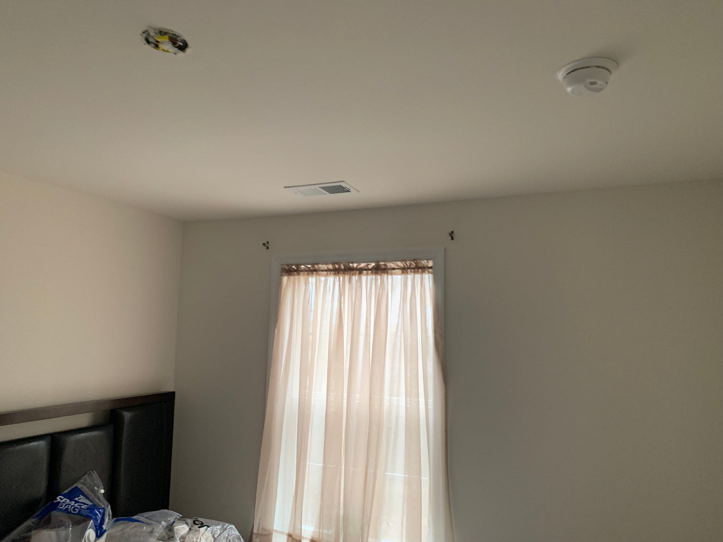 Curtains/Blinds
