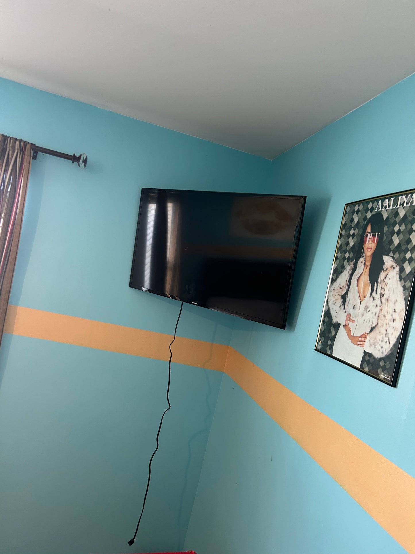 TV MOUNTING