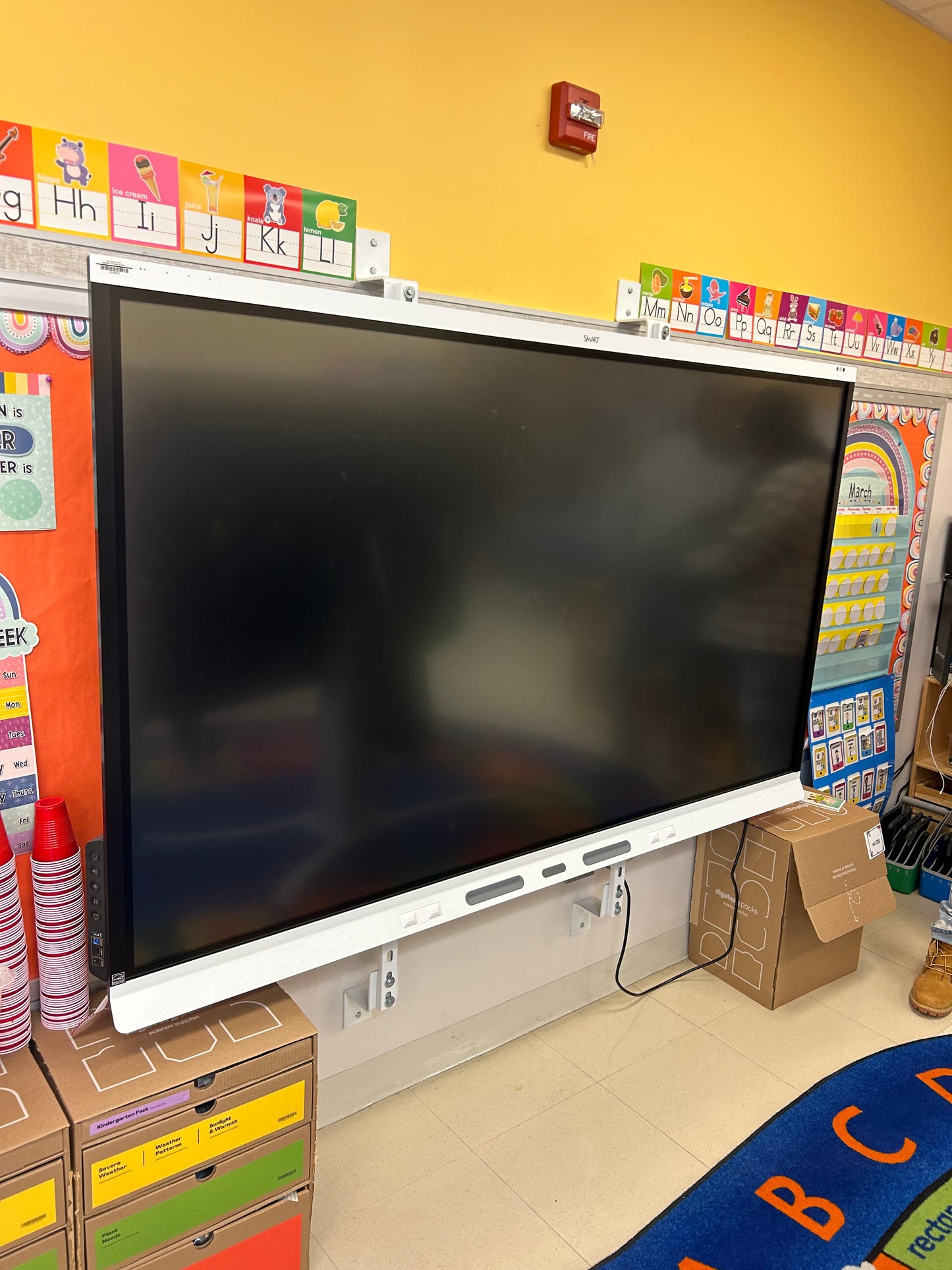 TV MOUNTING